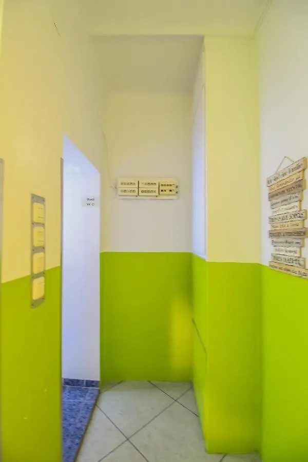 Db Apartment In Hutteldorferstrasse U3 Area Vienna Austria